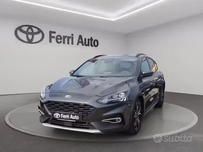 Usata Ford Focus 125 CV (91 kW) 2019 Grigio Berlina