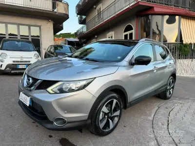 Usata Nissan Qashqai Tekna 110 CV (80 kW) 2017 Grigio SUV
