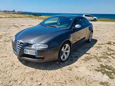 Begagnad Alfa Romeo GT 150 HK (110 kW) 2006 Sportkupé