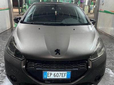 Usata Peugeot 208 82 CV (60 kW) 2012 Grigio Utilitaria
