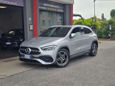 Usata Mercedes GLA200 AMG line 150 CV (110 kW) 2021 Argento iridio  iridium silv SUV