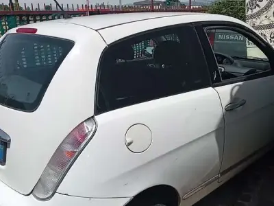 Usata Lancia Ypsilon 69 CV (50 kW) 2011 Bianco Utilitaria