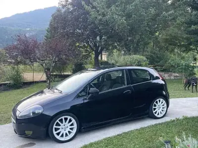 Usata Fiat Grande Punto Sport 90 CV (66 kW) 2007 Nero Utilitaria