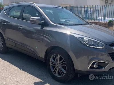 Grigio Usata 2015 Hyundai ix35 Xpossible SUV | 12.000 € (Molto cara)