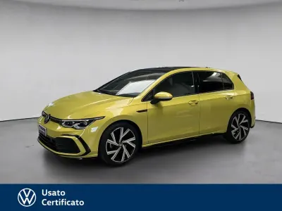 Usata VW Golf VII R-line 150 CV (110 kW) 2020 Giallo / pastello Berlina