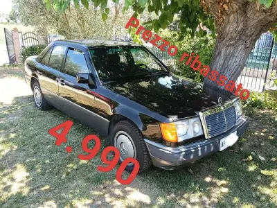 Usado Mercedes E200 122 CV (89 kW) 1991 Negro Berlina