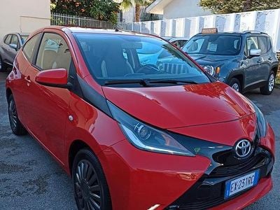 Usata Toyota Aygo X-clusiv 69 CV (50 kW) 2014 Rosso Utilitaria