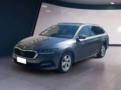 Usata Skoda Octavia SportLine 149 CV (109 kW) 2022 Argento Station wagon