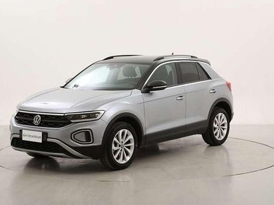 Usata VW T-Roc Life 116 CV (85 kW) 2024 Argento SUV