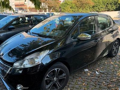 Usata Peugeot 208 2014 Nero Utilitaria