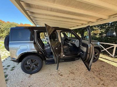 Usata Land Rover Defender 200 CV (147 kW) 2024 Grigio SUV