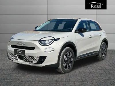 Usata Fiat 600 Pop 145 CV (106 kW) 2025 Verde SUV