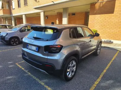 Usata Jeep Avenger Altitude 101 CV (74 kW) 2023 Grigio SUV