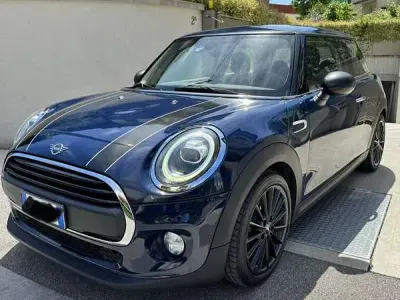 Usata Mini ONE 102 CV (75 kW) 2019 Blu/azzurro Utilitaria