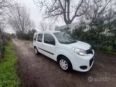Usata Renault Kangoo 75 CV (55 kW) 2016 Monovolume