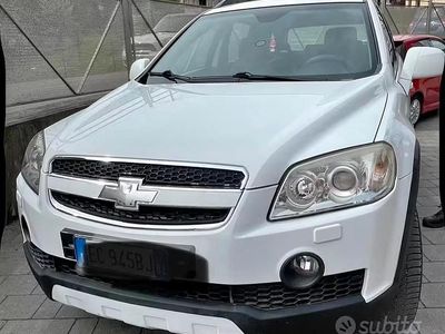 Usata Chevrolet Captiva LT 150 CV (110 kW) 2010 Bianco SUV