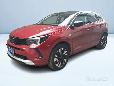 Usata Opel Grandland X Business Elegance 131 CV (96 kW) 2023 Rosso metallizzato SUV
