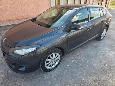 Usata Renault Mégane GrandTour 110 CV (80 kW) 2012 Grigio Station wagon