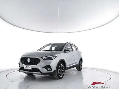 Usata MG ZS Luxury 106 CV (77 kW) 2025 Argento SUV
