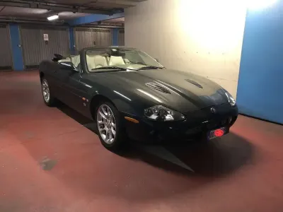 Usata Jaguar XKR 362 CV (266 kW) 1996 Verde Cabrio