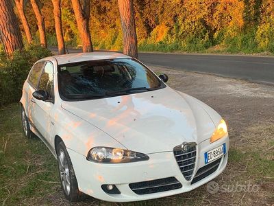 Usata Alfa Romeo 147 105 CV (77 kW) 2010 Bianco Utilitaria