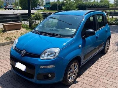 Usata Fiat Panda Lounge 69 CV (50 kW) 2012 Blu/azzurro Utilitaria
