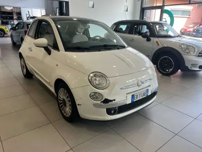 Usata Fiat 500 Lounge 69 CV (50 kW) 2010 Bianco metalizzato Utilitaria