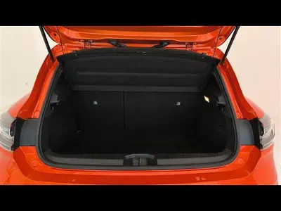 Usata Renault Clio Techno 100 CV (73 kW) 2025 Arancione Utilitaria
