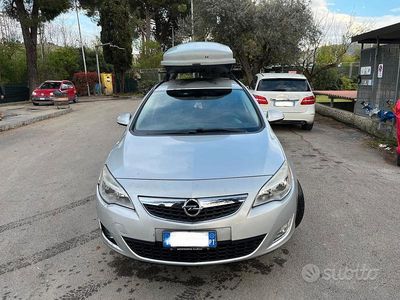 Usata Opel Astra 110 CV (80 kW) 2011 Grigio Station wagon
