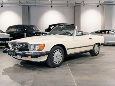 Usata Mercedes 560 245 CV (180 kW) 1986 Beige Cabrio