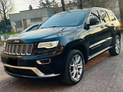 Usata Jeep Grand Cherokee Summit 250 CV (183 kW) 2016 Nero SUV