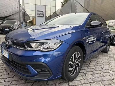 Usata VW Polo Life 95 CV (69 kW) 2023 Blu Utilitaria