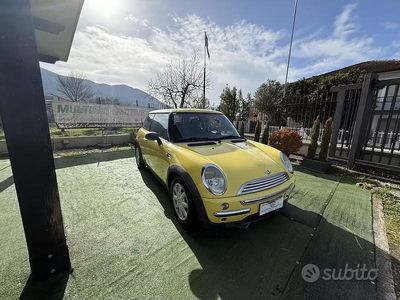 Usata Mini ONE 90 CV (66 kW) 2003 Giallo Utilitaria