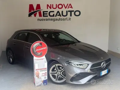 Usata Mercedes A180 AMG Line Premium Plus 116 CV (85 kW) 2024 Grigio Berlina
