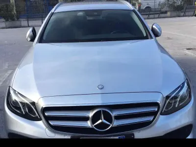Usata Mercedes E220 Business 194 CV (142 kW) 2017 Argento Station wagon