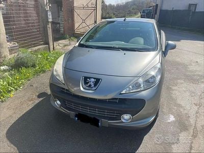 Begagnad Peugeot 207 CC 120 HK (88 kW) 2009 Grå Cab