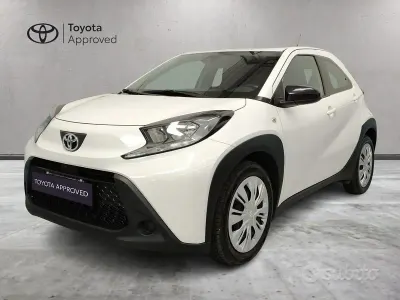 Usata Toyota Aygo X Active 72 CV (52 kW) 2022 Bianco SUV