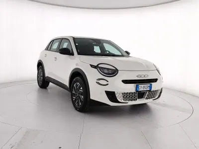Nuova Fiat 600 100 CV (73 kW) 2025 Bianco SUV