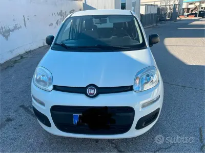 Occasion Fiat Panda Lounge 69 ch (50 kW) 2017 Blanc Citadine