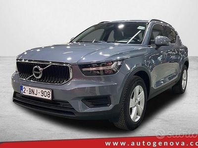 Usata Volvo XC40 Momentum 129 CV (94 kW) 2022 Grigio SUV