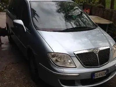 Usata Lancia Phedra 128 CV (94 kW) 2003 Monovolume