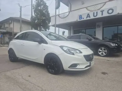 Usata Opel Corsa Cosmo 95 CV (69 kW) 2018 Bianco Utilitaria