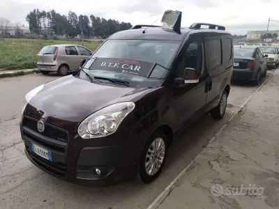 Usata Fiat Doblò Emotion 105 CV (77 kW) 2012 Nero Monovolume