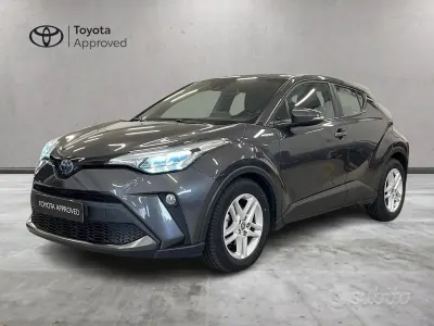 Usata Toyota C-HR Active 122 CV (89 kW) 2021 Grigio SUV