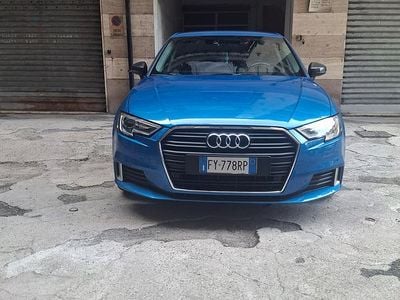 Usata Audi A3 150 CV (110 kW) 2018 Blu Utilitaria