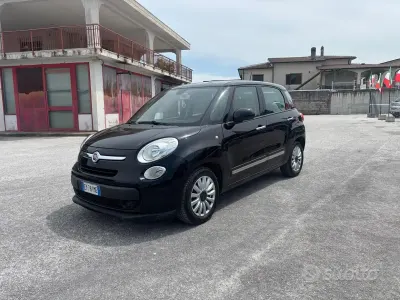 Używany Fiat 500L Lounge 85 KM (62 kW) 2015 Czarny Minivan