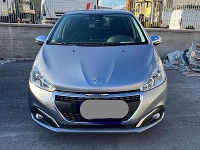 Usata Peugeot 208 Signature Sky 75 CV (55 kW) 2019 Grigio Utilitaria
