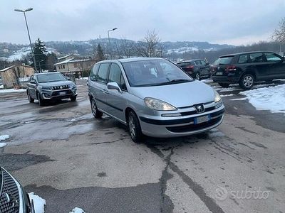 Usata Peugeot 807 127 CV (93 kW) 2004 Grigio Monovolume