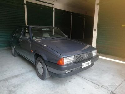 Käytetty Alfa Romeo 75 110 HP (80 kW) 1988 Sininen Sedan