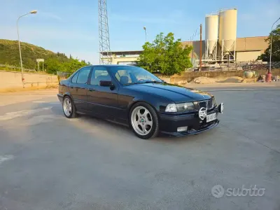 Usata BMW 318 140 CV (102 kW) 1994 Nero Berlina